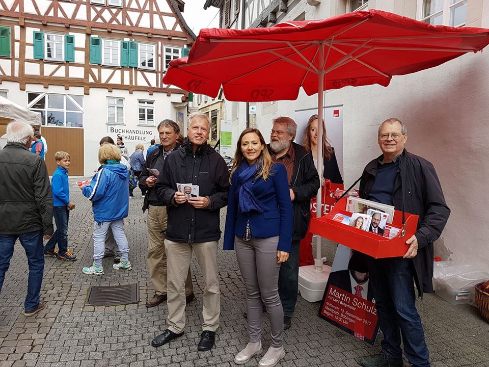 Info-Stand mit Bundestagskandidatin Jasmina Hostert